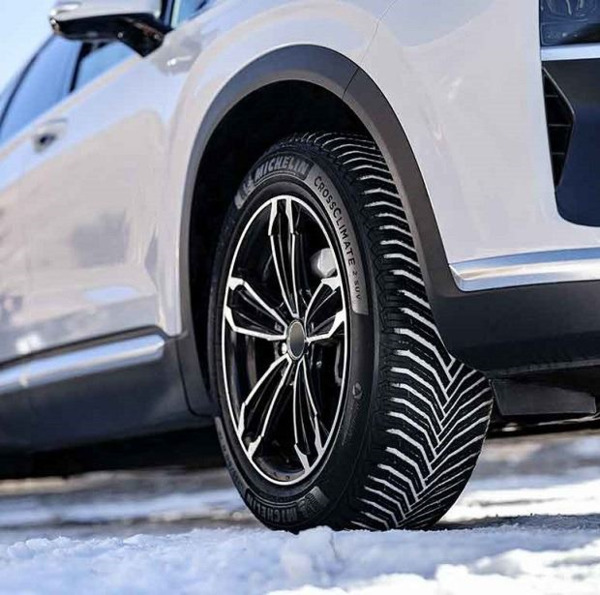 195/50R15 86V XL · Michelin CrossClimate+ · Neumático en Oferta (2)