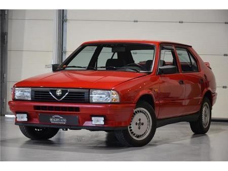 Alfa Romeo 33 1983-1990 Aleta Delantera. 1ª fase Alfa 33 (3)