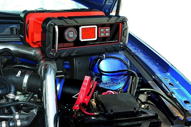 Cargador 20A + Arrancador 40A de Baterías Black &