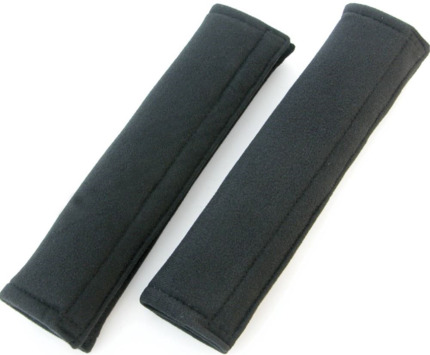 Juego cubre cinturones coche. Color negro