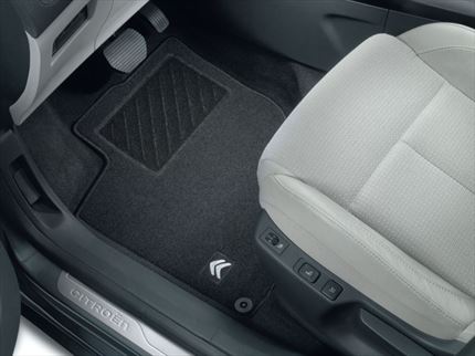 Juego de Alfombrillas para Coche. Adaptables a cada marca