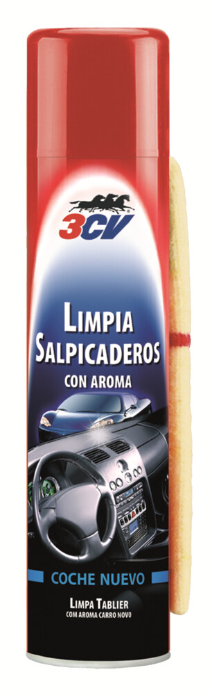 Productos y pasos para limpiar el salpicadero del coche