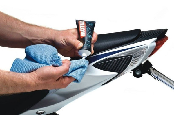 Motul E8 Scratch Remover · Reparador de Arañazos · 128g (2)