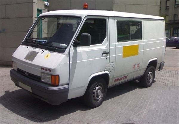 Nissan Trade (hasta 1994) Piloto Trasero Izquierdo (4)