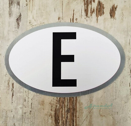 Placa Letra E Ovalada · Aluminio Plano en Color Blanco · Clásicos