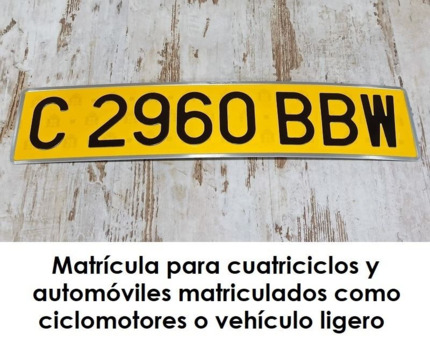 Placa Matrícula Cuatriciclo · Metálica · Amarilla 520x110 mm